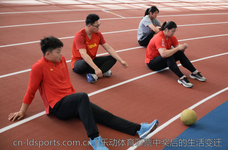 乐动体育彩票中奖后的生活变迁